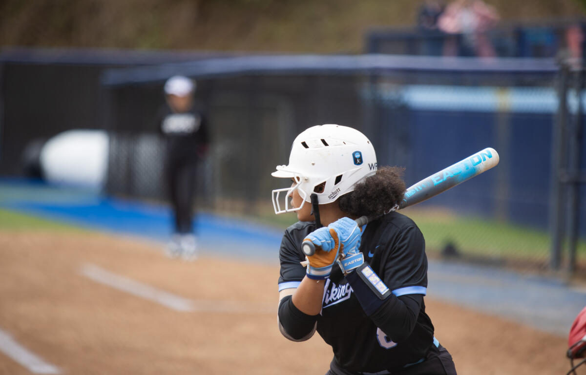 maleah andrews wwu vikings softball