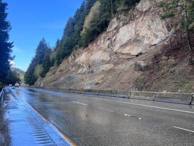 northbound I-5 reopens south of Bellingham