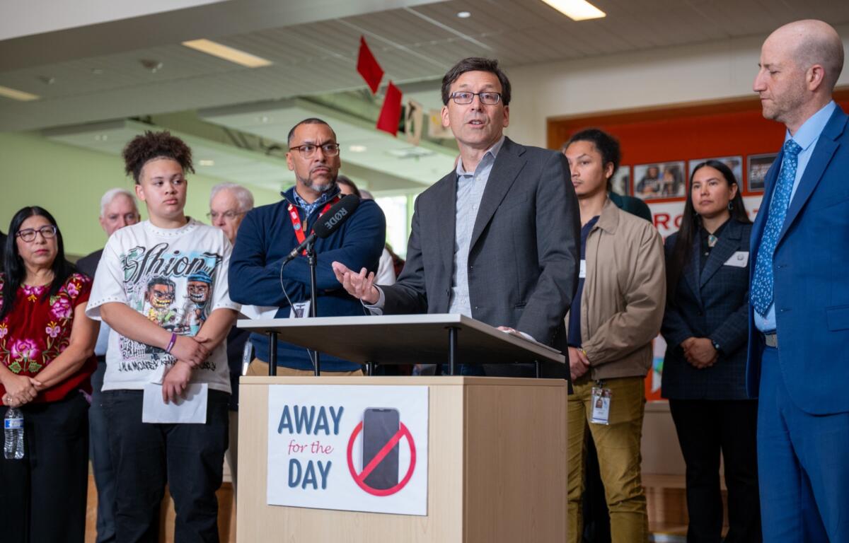 Bob Feguson Washington state cell phone ban press conference